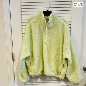 SALE🩷Old Navy Cozy Light Green Sherpa Hoodie